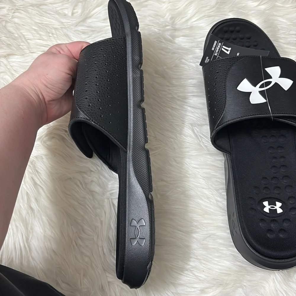 NEW In Packaging Under Armour Black White Men’s Size 17 Slides